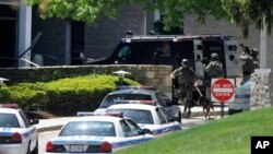 Un equipo SWAT fue enviado de immediato al canal de noticias en Baltimore.