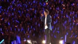 台湾摇滚乐队“五月天”风靡北京