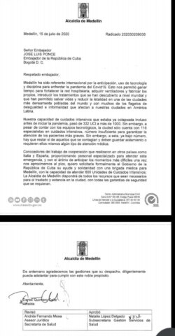 Mediante esta carta el alcalde de Medellín, Colombia, Daniel Quintero, solicito apoyo con personal médico al gobierno de Cuba. [Fuente Alcaldía de Medellín]