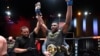 Francis Ngannou après sa victoire sur Stipe Miocic dans leur combat de championnat poids lourd de l'UFC, le 27 mars 2021 à Las Vegas, Nevada.