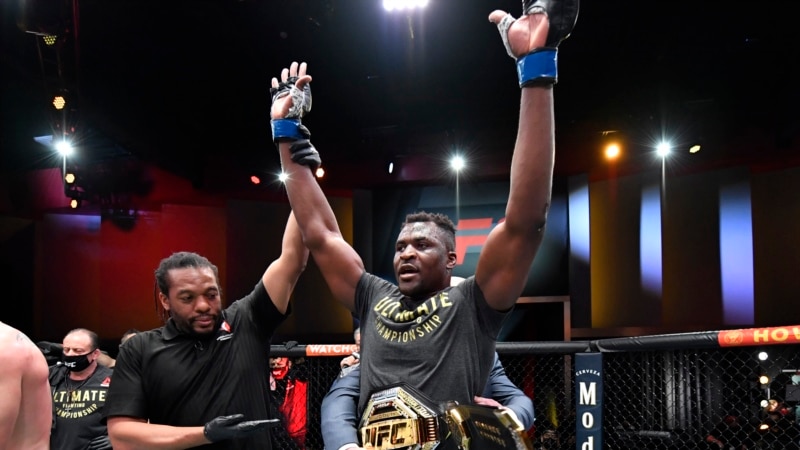 Boxe : le Camerounais Francis Ngannou se prépare avec Mike Tyson