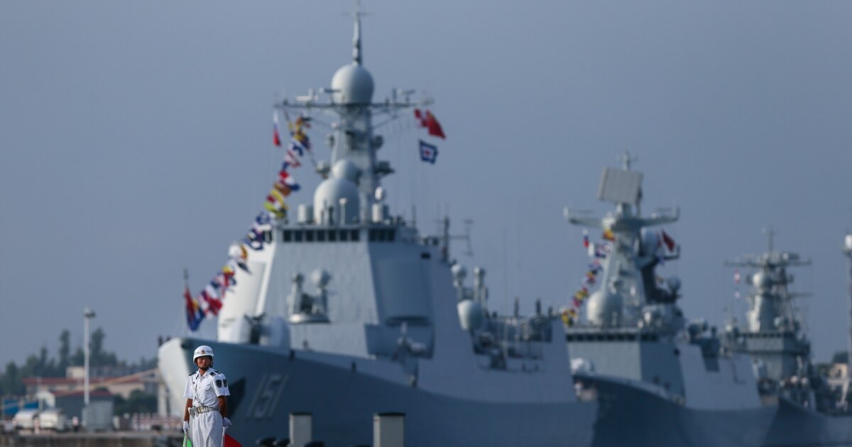 解放军报‘透露’中国军情:解放军缺乏训练有素的高新武器操作人才