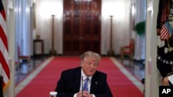 도널드 트럼프 대통령이 7일 백악관 이스트룸에서 열린 '안전한 학교 재개방에 대한 국가 대화' 행사에서 발언하고 있다. 