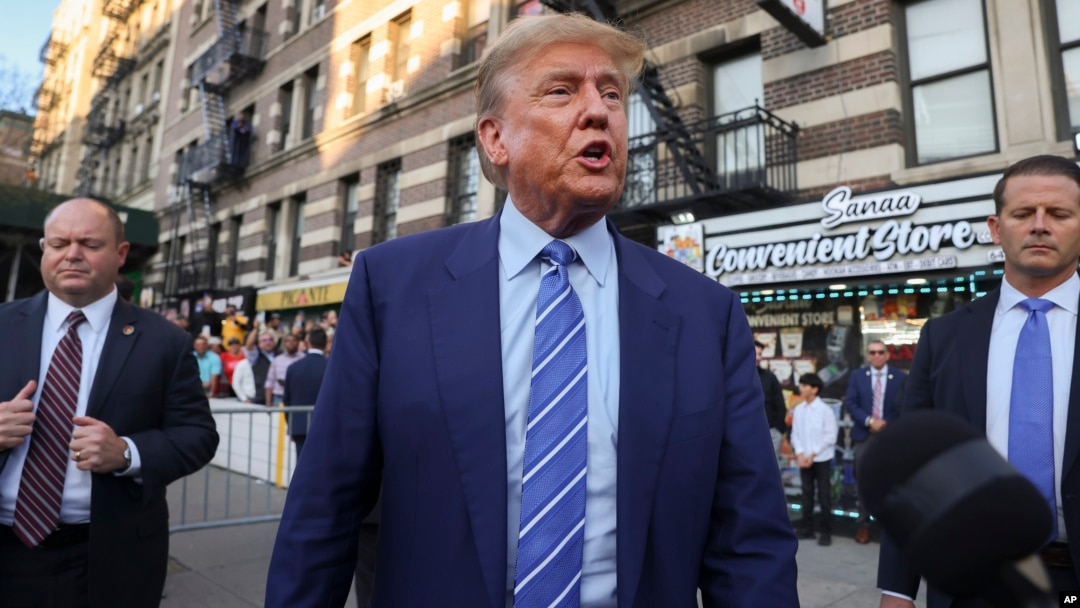 Ông Trump phát biểu với báo giới ở New York, 16/4/2024 (ảnh tư liêu, AP Photo/Yuki Iwamura)