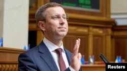 新任乌克兰总理谢尔盖·科列茨基在基辅出席乌克兰议会会议。（2026年7月16日）