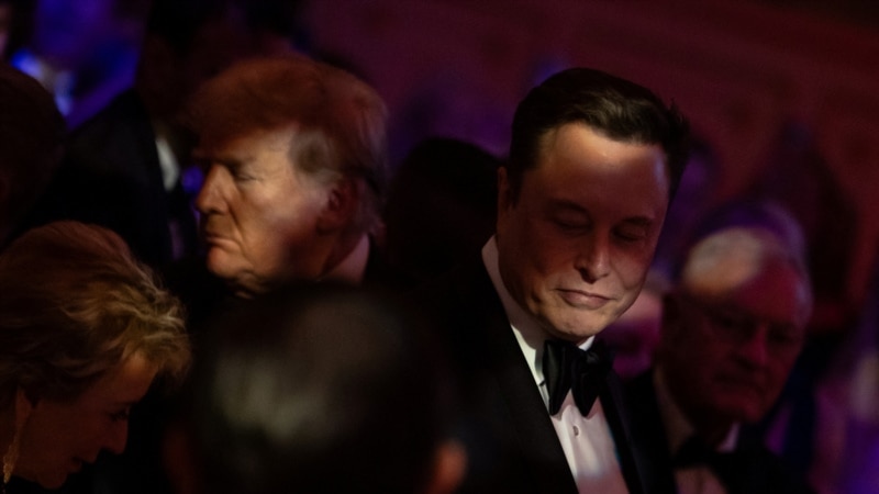 Trump dice que la comisión de eficiencia de Musk emitirá informes