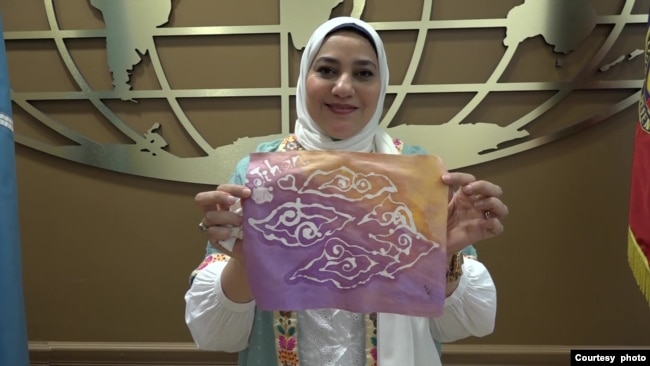 Jihan Shawky, peserta "Learn the Art of Batik" dari Mesir (dok: VOA)