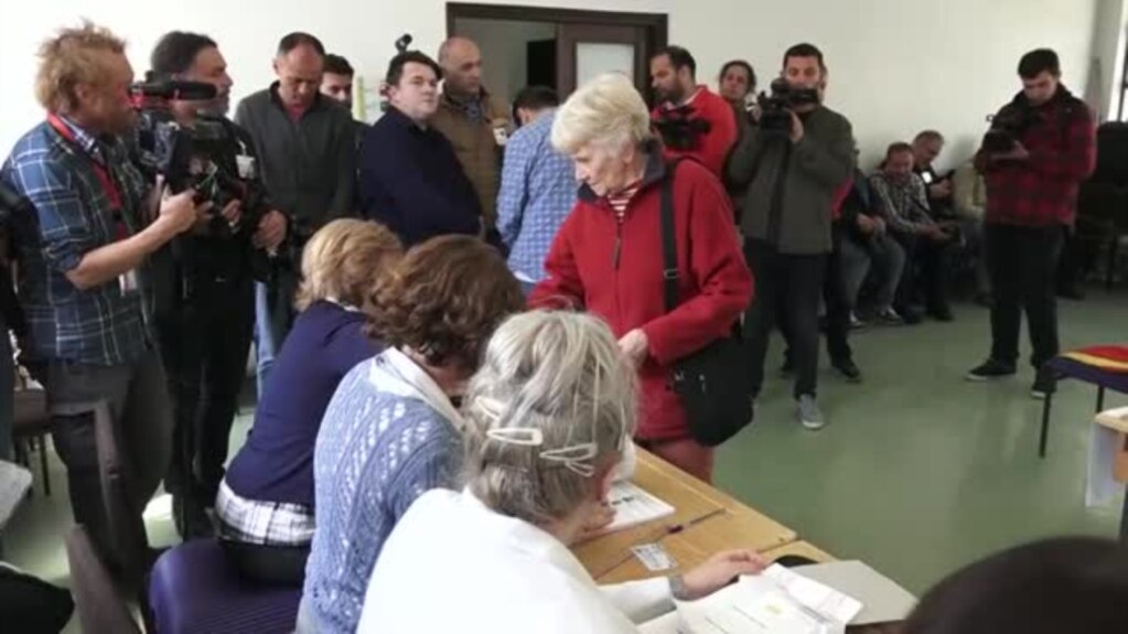 Претседателски избори во Северна Македонија: Малата излезност отвора прашања