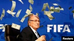 El presidente de la FIFA enfrenta ahora cargos criminales por malversación de fondos.