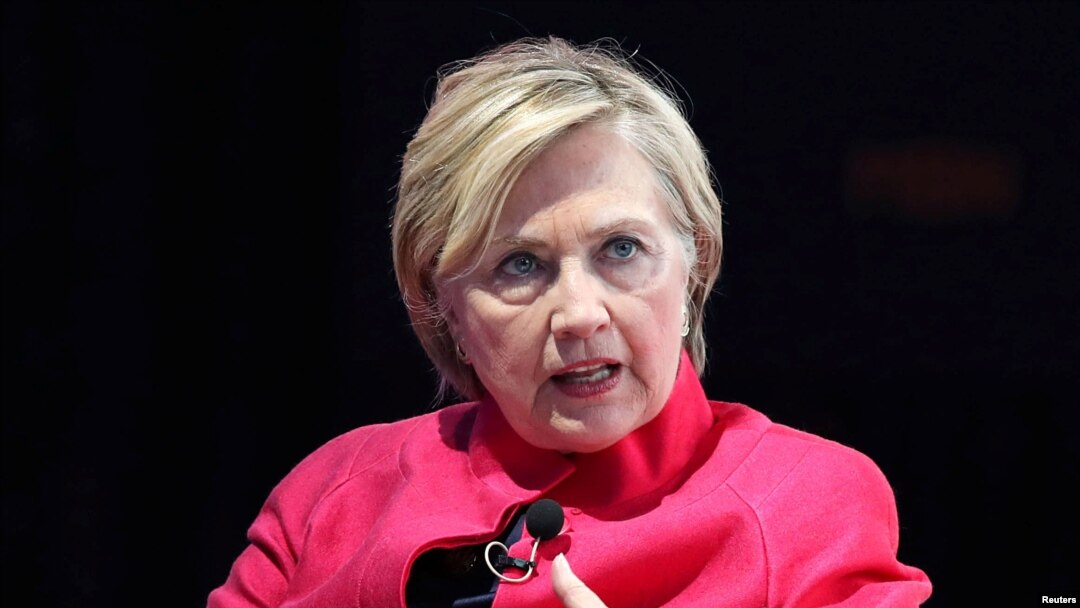 Mantan kandidat presiden Amerika Serikat Hillary Clinton memberikan sambutan dalam acara "The 18th World Knowledge Forum" di Seoul, Korea Selatan, 18 Oktober 2017.  