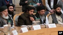 Delegación de los Talibanes en la conferencia internacional celbrada en Moscú, Rusia, el 18 de marzo de 2021.