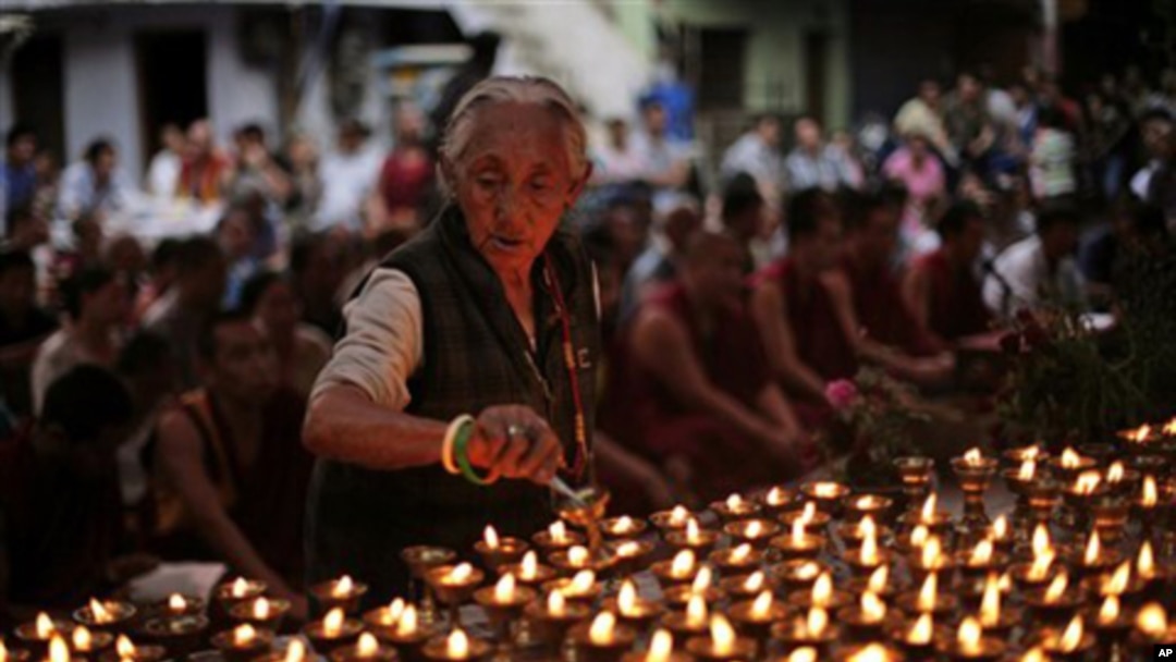 Tibetda ibodat paytida 