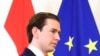 Kanselir Austria Sebastian Kurz, yang dalam penyelidikan kasus korupsi, bersiap memberikan pernyataan di Wina, 9 Oktober 2021.
