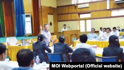 ၀န်ကြီးဌာနပြောခွင့်ရများ ရှိလာပေမဲ့ သတင်းရယူခွင့် ခက်ခဲဆဲ