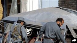 আফগানিস্তানে রাস্তার পাশে পাতা বোমায় অন্তত চারজন পুলিশ কর্মকর্তা নিহত হয়েছেন