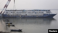 The Eastern Star, the cruise ship which went down in the Jianli section of the Yangtze River in June, is seen in Jianli, Hubei province, Dec. 30, 2015. 