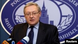 Deputi Menteri Luar Negeri Rusia Sergei Ryabkov berbicara di Moskow (foto: dok).