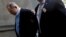 Harvey Weinstein llega a la corte penal de Manhattan en Nueva York, el día que fue presentado de cargos. Mayo 25 de 2018.