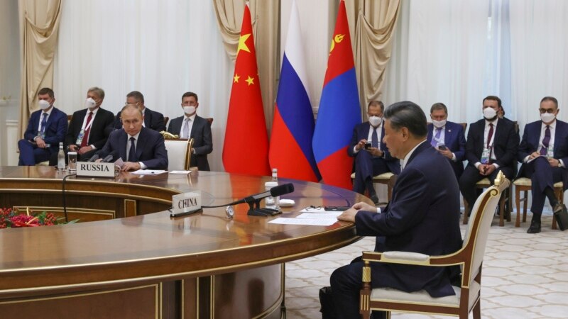 En Ouzbékistan, tête-à-tête Vladimir Poutine-Xi Jinping