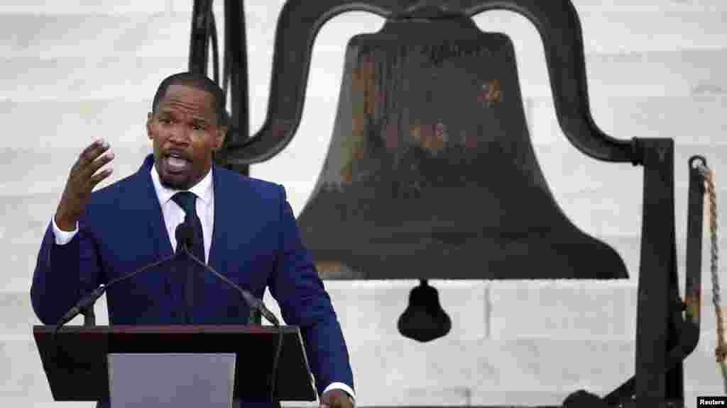 Actor Jamie Foxx speaks during a ceremony marking the 50th anniversary of Martin Luther King, Jr.&#39;s &quot;I Have a Dream&quot; speech on the steps of the Lincoln Memorial in Washington, August 28, 2013.&nbsp;