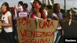 Los estudiantes han enfrentado al gobierno de Maduro en la calle reclamando medidas contra la escasez y la inseguridad.