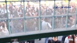 خامنه‌ای قاتل، زهی خیال باطل؛ شعار دانشجوهای دانشگاه هنر تهران - دوشنبه ۴ اسفند