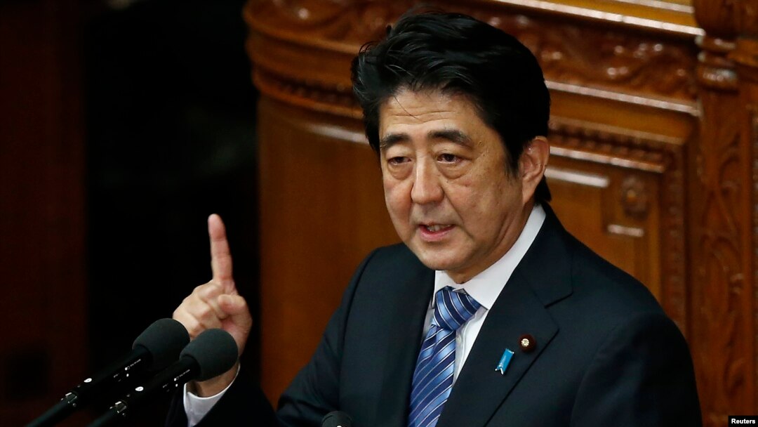 Thủ tướng Nhật Shinzo Abe nói tuyên bố của Trung Quốc về một vùng phòng thủ trên không được xác định bao gồm những khu vực trên các đảo đang tranh chấp là một động thái nguy hiểm 