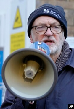 Jeremy Corbyn former leader of Britain's Labour Party speaks at a picket line outside Great Ormond Street Hospital in London, December 15, 2022.