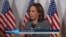 Trump, Harris tăng cường chỉ trích nhau sát ngày bầu cử