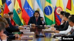 Otro grupo de cancilleres de UNASUR ya se había reunido en Caracas con Nicolás Maduro hace menos de dos semanas.