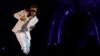 Bieber hace esperar a sus fans