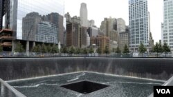 El Memorial del 11 de septiembre, en lo que era el lugar ocupado por la Torre Norte del Centro Mundial de Comercio, que ahora fue abierto al público.