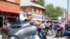 ازدحام موتورسیکلت‌ها در خیابان‌های شهر استورجیس، داکوتای جنوبی، به مناسبت آغاز مسابقات سالانه موتورسواری استورجیس و همزمان با افزایش آمار ابتلا به گونه دلتای ویروس کرونا؛ ۱۵ مرداد ۱۴۰۰