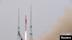 朱雀二号运载火箭今年7月12日在中国甘肃酒泉卫星发射中心发射升空。（资料照）