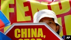 Dân Philippines xuống đường biểu tình phản đối Trung Quốc về vụ đối đầu ở bãi cạn Scarborough 