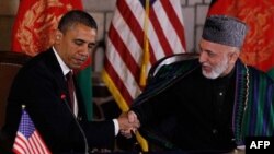 Prezidentlar Barak Obama va Hamid Karzay (Afg'oniston), arxiv surat