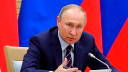 Poutine dépose ses propositions d'amendements à la Constitution