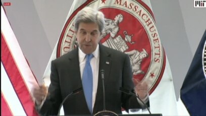Kerry Discusses Fossil Fuels, Economy