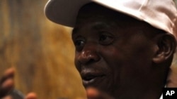 Burundi opposition leader Agathon Rwasa during an interview with journalists in the southwestern Burundian town of Rumonge, 12 May 2010