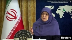 Msemaji wa serikali ya Iran Fatemeh Mohajerani akitoa maoni kuhusu sera za Iran. Picha na Reuters 