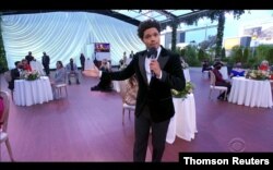 شصت و سومین مراسم اعطای جوایز موسیقی گرمی- تراور نوآ برنامه را اجرا کرد