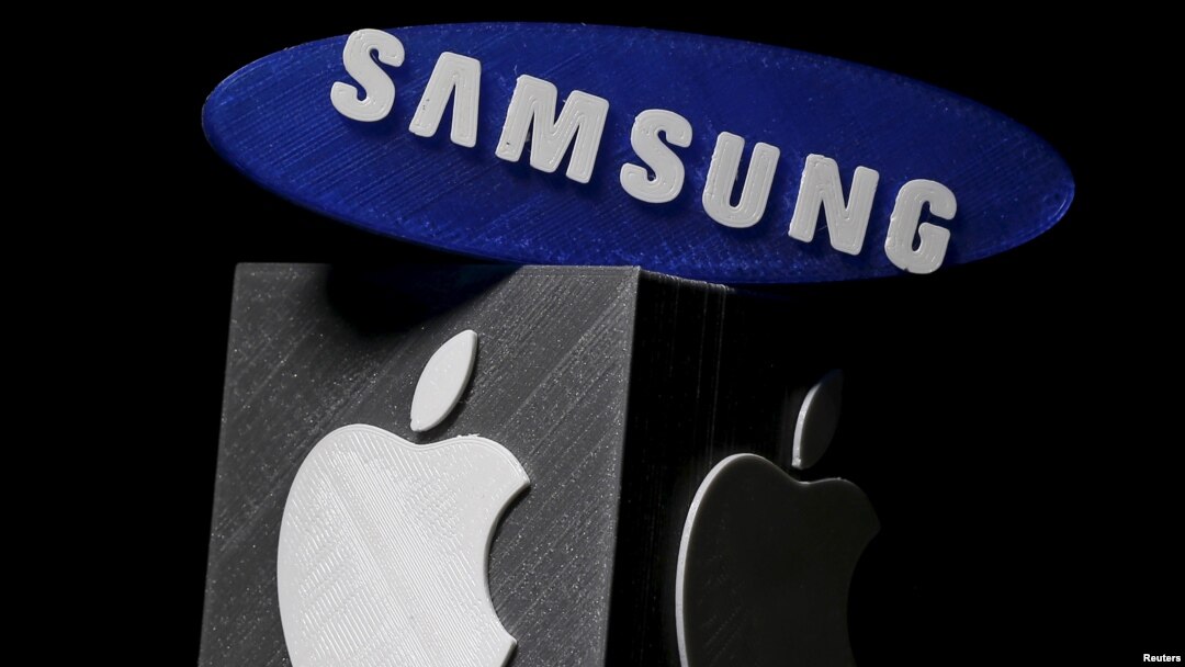 Dalam sebuah keputusan yang dicapai pada tanggal 24 Mei 2018, sebuah dewan juri menyatakan Samsung harus membayar ganti rugi kepada Apple senilai $539 juta karena secara ilegal telah menjiplak beberapa fitur yang ada pada iPhone (forot: REUTERS/Dado Ruvic)