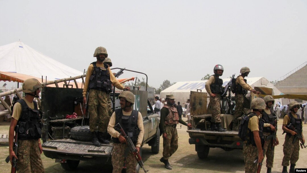 Pasukan Pakistan dalam operasi militer di wilayah kesukuan Khyber (foto: dok).