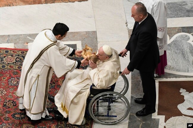 پاپ فرانسیس در مراسم شب کریسمس ۲۰۲۲