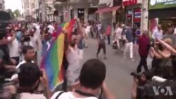 LGBT Eylemlerinde 24 Kişi Gözaltına Alındı