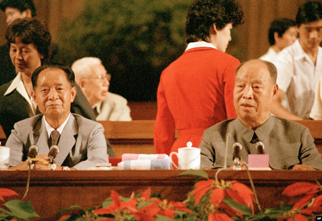 中共开明派总书记胡耀邦，其30年前去世触发八九民运（22图）