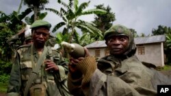 Des soldats congolais, dans le sud de la Centrafrique, le 17 mai 2012.