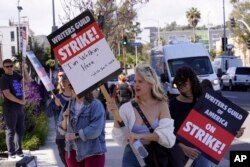 اعتصاب نویسندگان سینما و تلویزیون در هالیوود