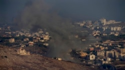 Miles de civiles libaneses huyen de sus hogares formando caravanas interminables mientras buscan refugio, lejos de las bombas israelíes