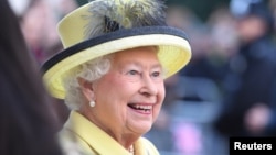 Ratu Elizabeth II merayakan ulang tahun ke-65 sebagai Ratu Inggris (foto: dok).